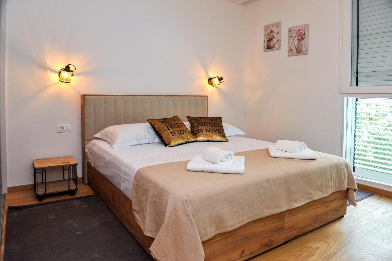Carruba Split Apartment Bagian luar foto