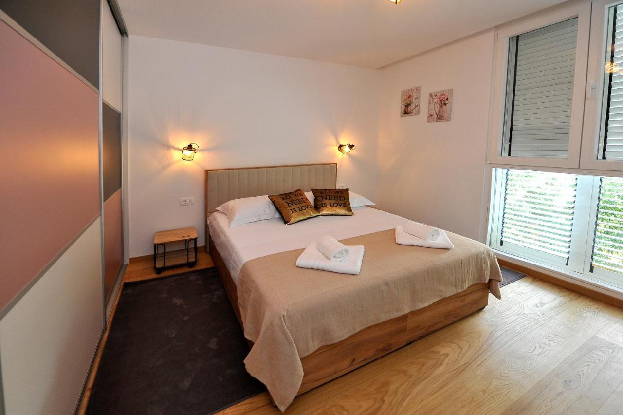 Carruba Split Apartment Bagian luar foto