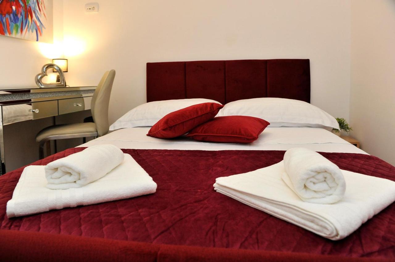 Carruba Split Apartment Bagian luar foto